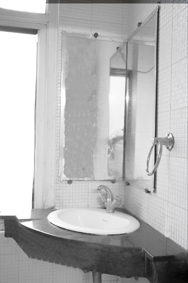 Roomshala 001 Iconic Residency Nowe Delhi Zewnętrze zdjęcie