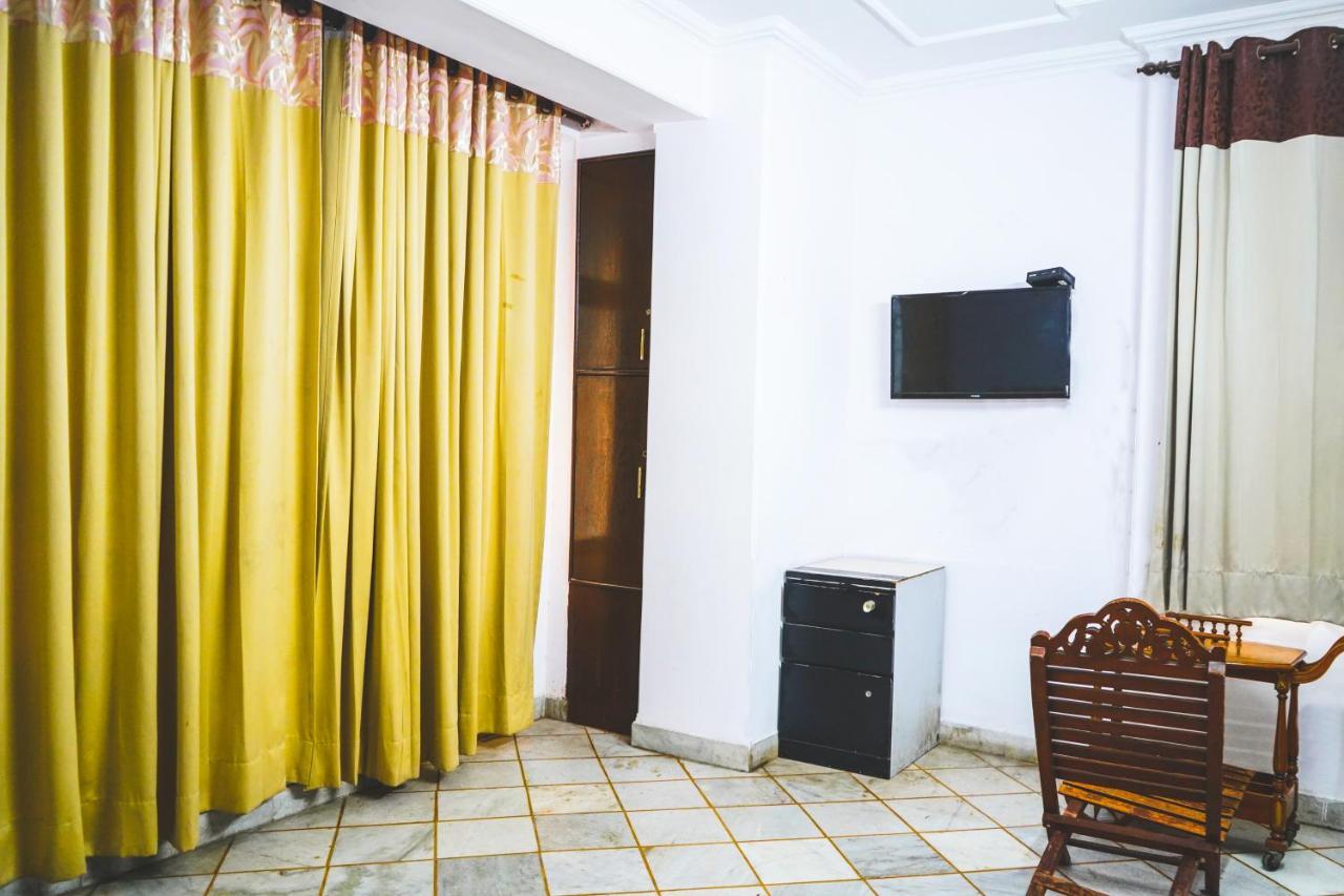 Roomshala 001 Iconic Residency Nowe Delhi Zewnętrze zdjęcie